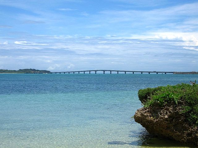 kouri-bridge-in-northern-okinawa